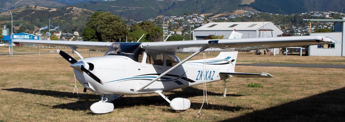 Cessna 172S interior