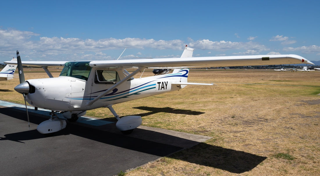 Cessna 152 Aerobat Interior