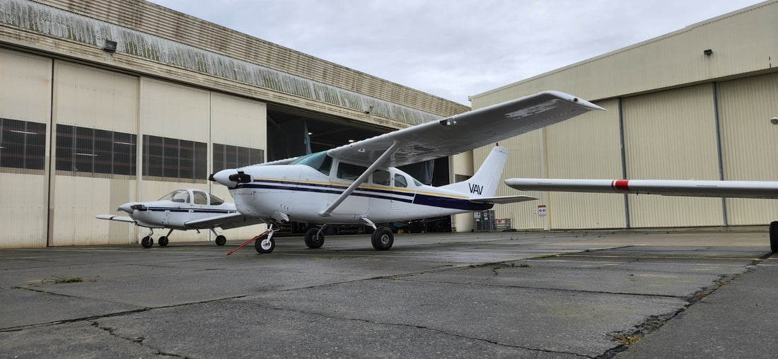 Cessna 205 Interior