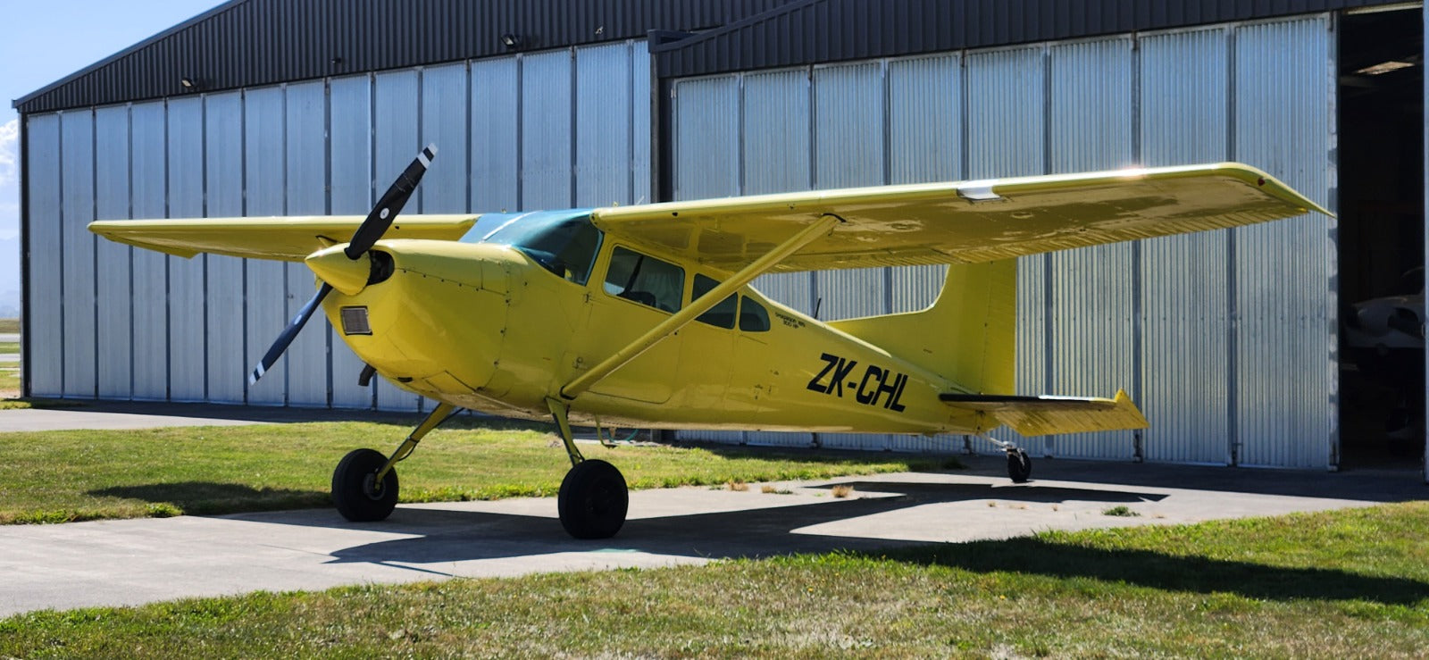 Cessna 185 Skywagon interior