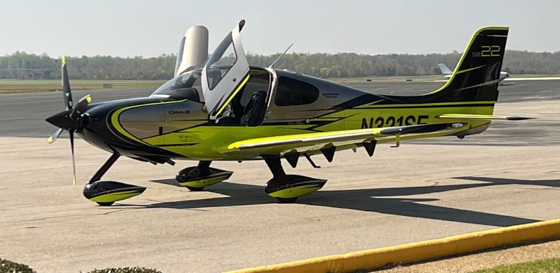 Cirrus SR22 to match the aircraft's paint scheme