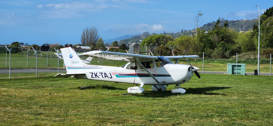 Cessna 172R Skyhawk interior