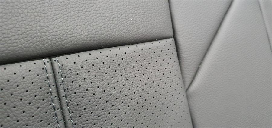 C172 Seat Upholstery (Early)